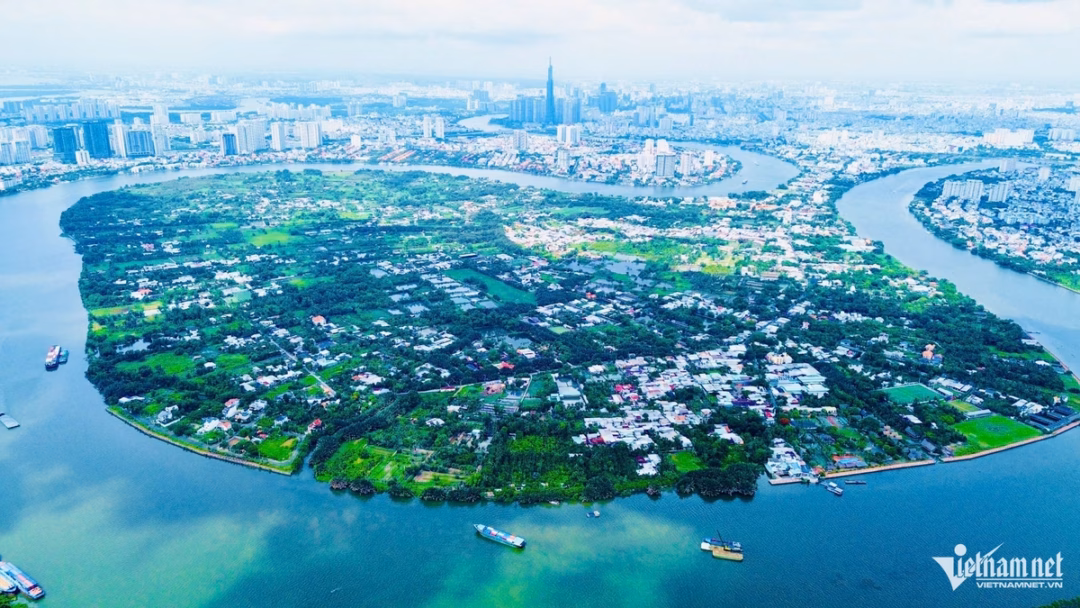 Độc đáo 'ốc đảo' giữa lòng TPHCM, chỉ có 1 đường độc đạo ra ngoài