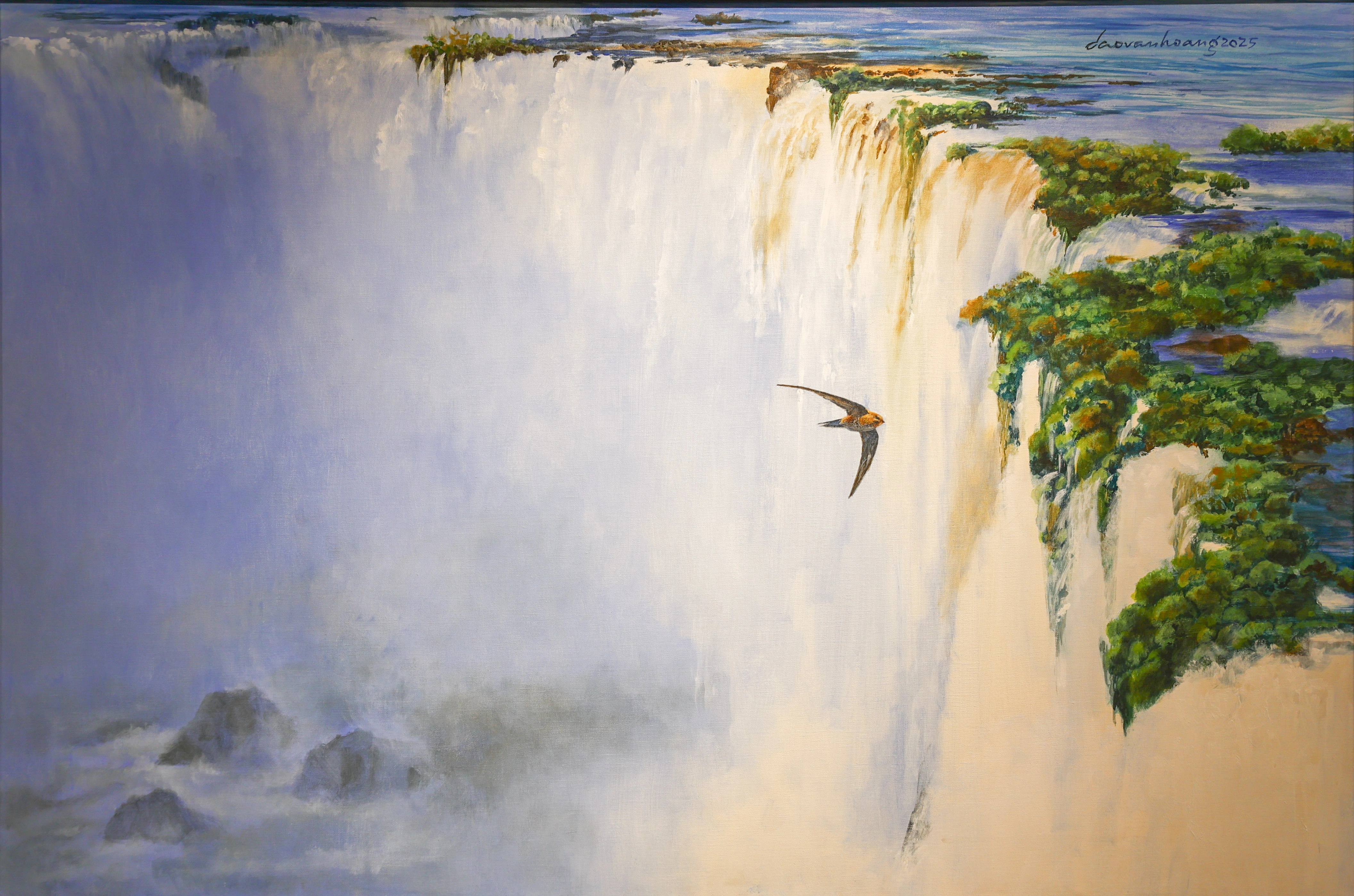 Triển lãm Nghệ thuật Hoang dã – Thiên nhiên: 160 tác phẩm động vật sinh động Loài nhạn đen châu Phi được họa sĩ bắt gặp ở Zimbabwe. Ảnh sau là con vẹt đỏ đuôi dài, ông thấy chúng trong lúc đi dọc bãi biển Corcovado ở Costa Rica.