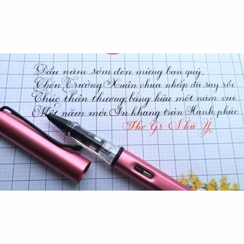 Làm sao để chọn bút mực luyện chữ phù hợp cho người mới bắt đầu và tránh lãng phí tiền bạc?