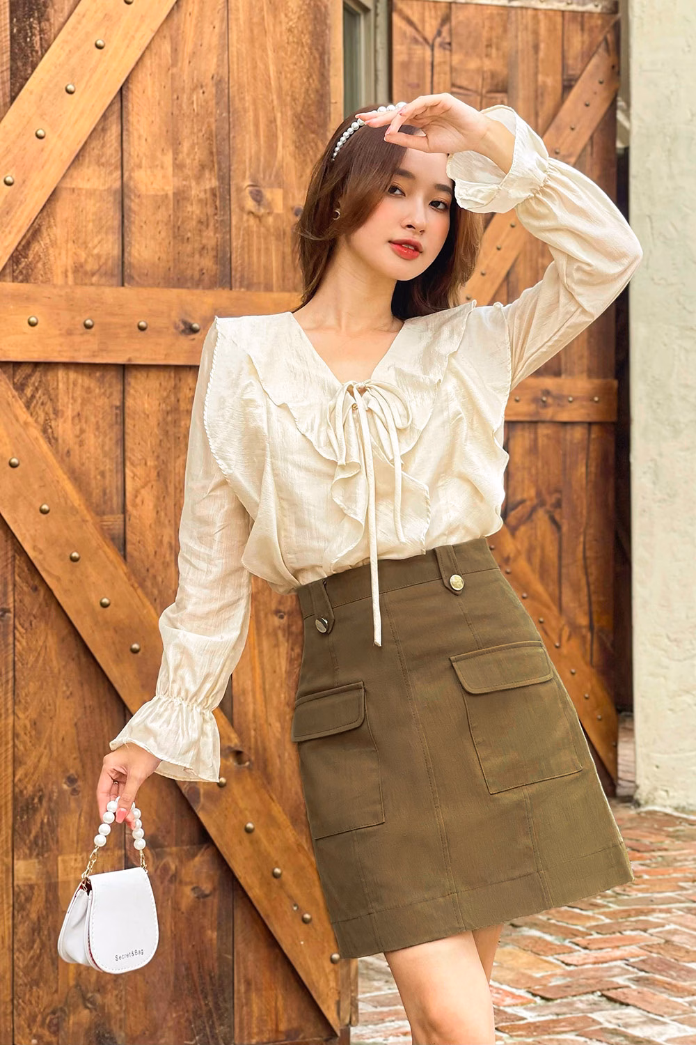 Chân Váy Chữ A Dáng Ngắn – Bí Quyết Phù Hợp Cho Mọi Dáng Người