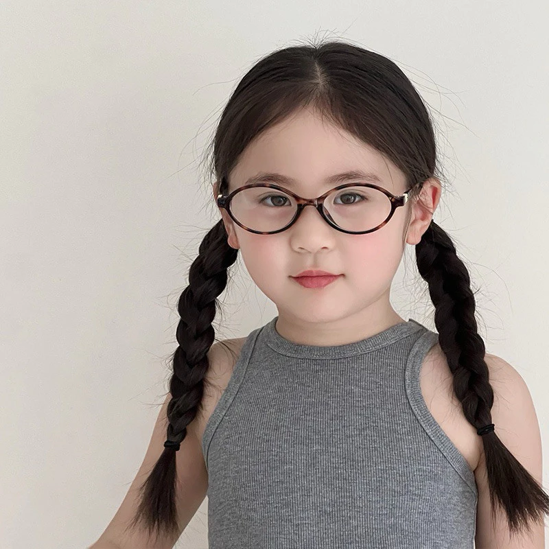 Làm thế nào để chọn kính Miu hottrend phù hợp cho bé mà không bị lỗi thời?