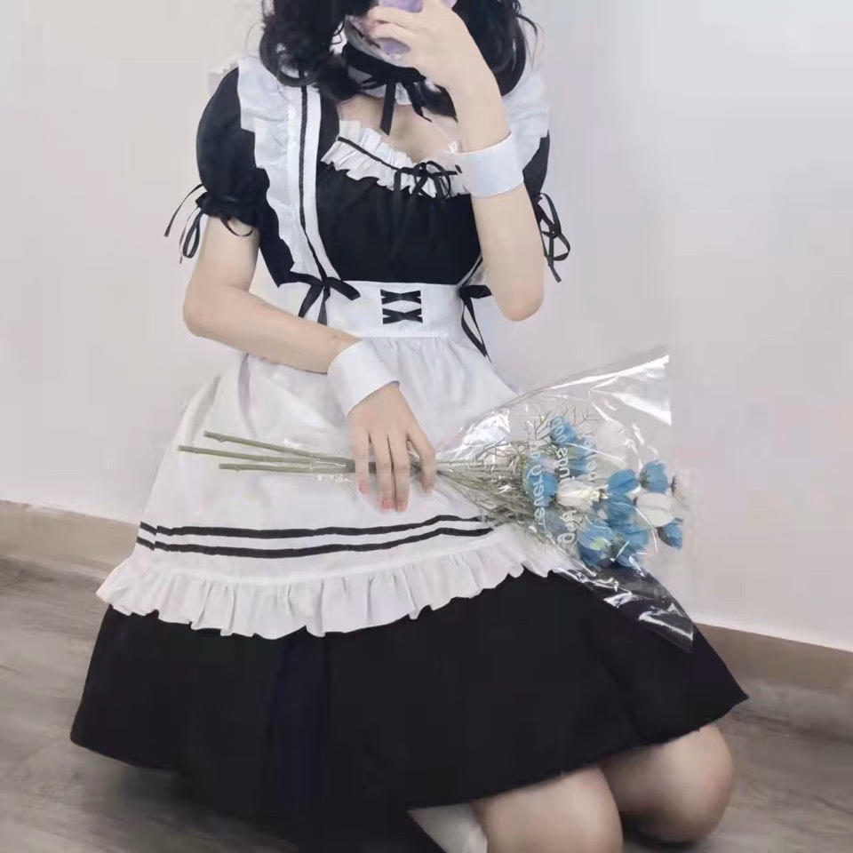 Tôi đã mặc trang phục cosplay hầu gái Lolita Kuromi và đây là những điều tôi ước mình biết trước khi mua