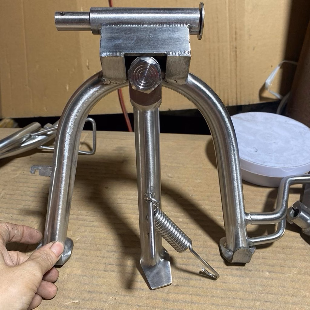 Làm thế nào để chọn bộ chống đứng và chống nghiêng phù hợp cho xe máy của bạn?