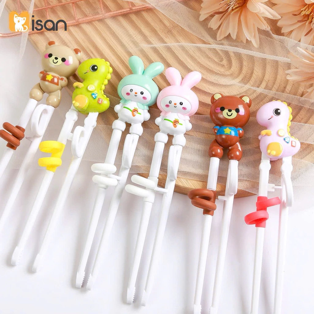 Làm thế nào để chọn đũa tập ăn cho bé phù hợp và tránh những sai lầm thường gặp?