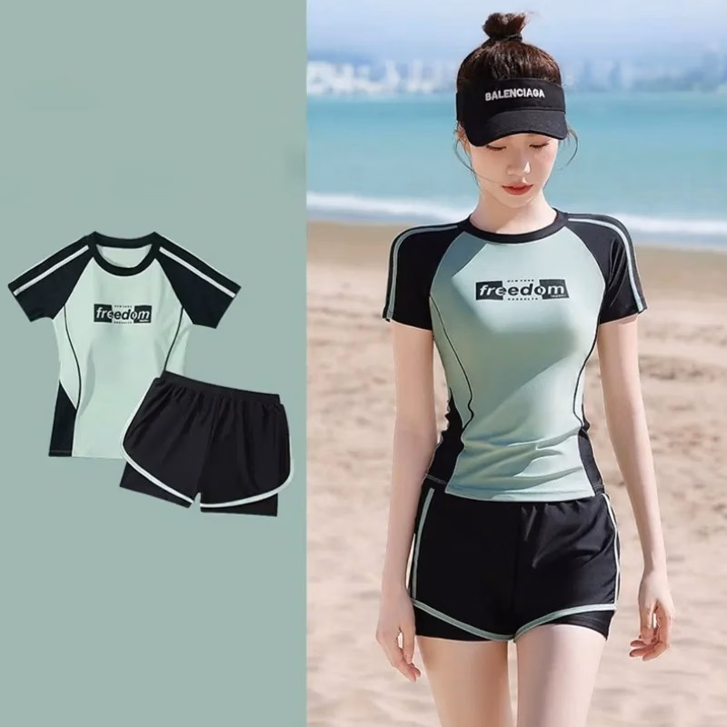 Mặc đồ bơi kín đáo khi đi biển có thực sự thoải mái như bạn tưởng?