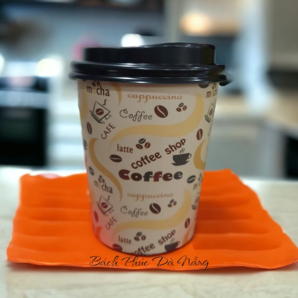 Ly giấy đựng cà phê mang đi có thực sự an toàn như bạn nghĩ?