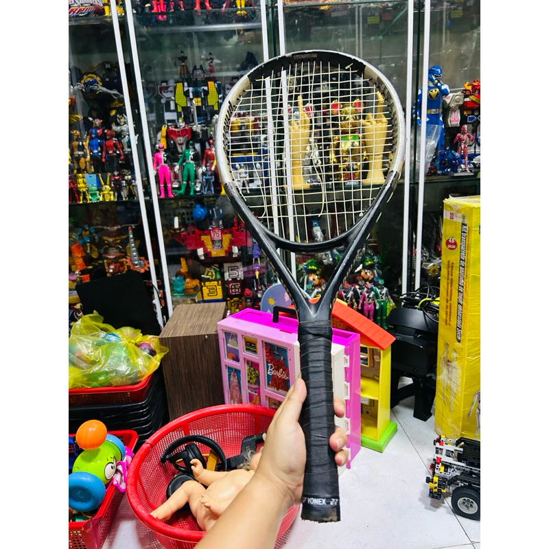 Vợt Tennis Graphite Có Thực Sự Nhẹ Và Mạnh Như Quảng Cáo? Tôi Đã Thử Và Cái Kết…