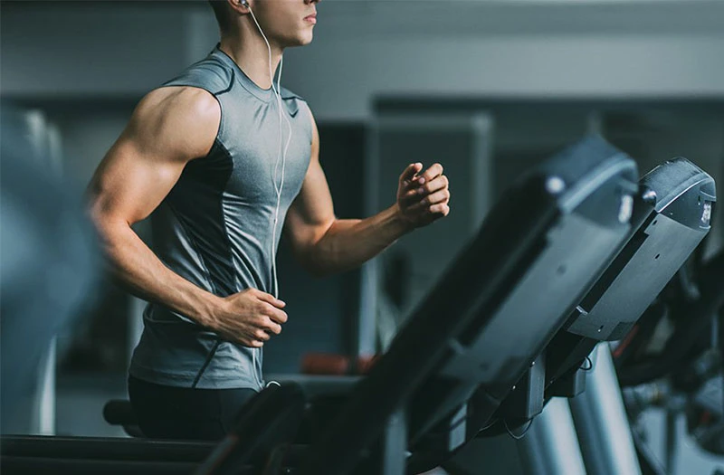 Ba thói quen “giết chết” tinh hoàn: Đứng lâu, quần bó và tập gym – Nguy cơ và cách phòng tránh