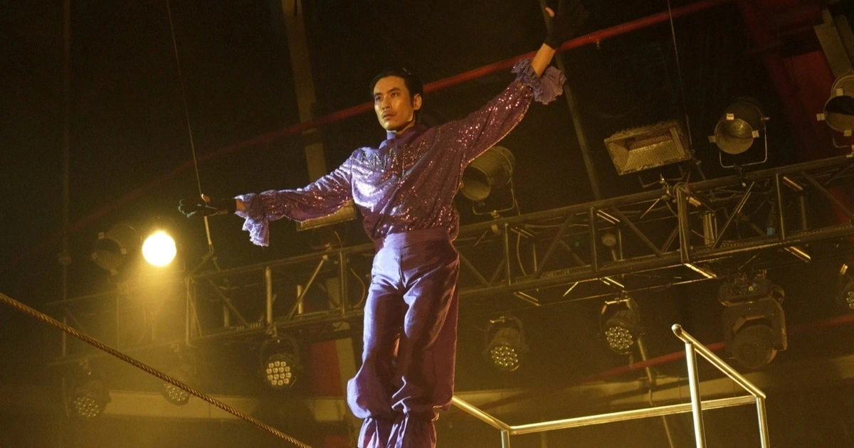 Kiều Minh Tuấn chinh phục nỗi sợ độ cao và giảm cân cho vai diễn xiếc trong “Con kể ba nghe”