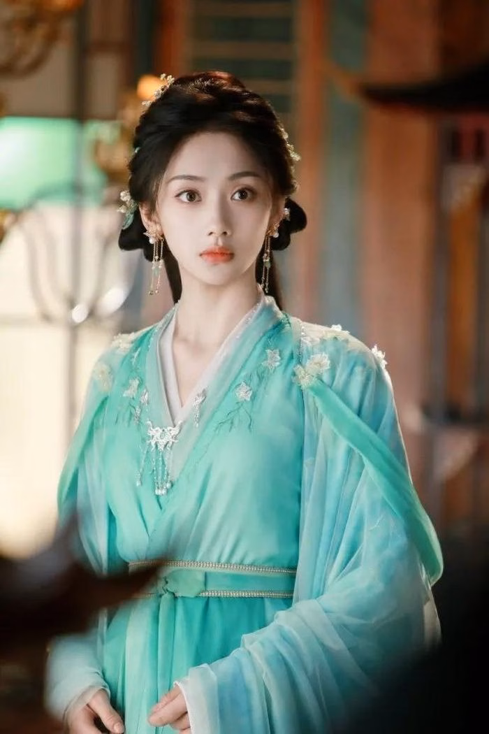 Vương Ảnh Lộ - l&agrave;n gi&oacute; mới