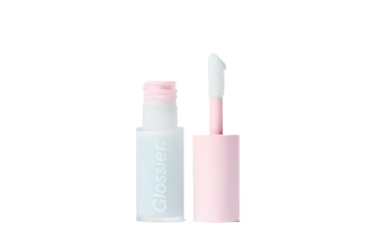 3 nghệ sĩ trang điểm tiết lộ sản phẩm Glossier yêu thích của họ Glossier Lip Glaze