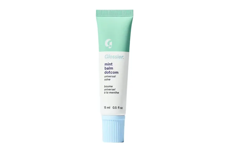 3 nghệ sĩ trang điểm tiết lộ sản phẩm Glossier yêu thích của họ Glossier Balm Dotcom
