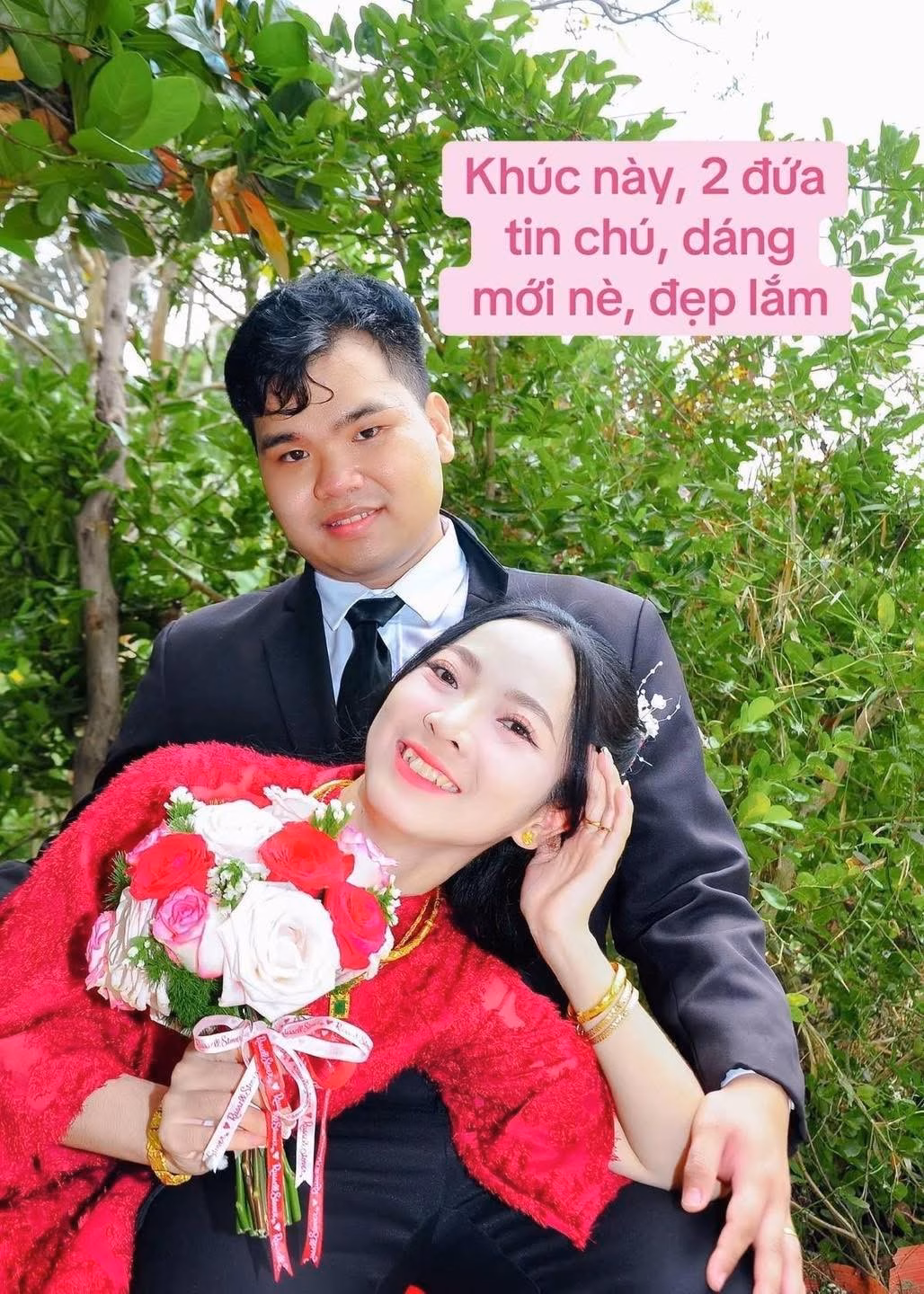 Ảnh cưới phong cách cổ điển độc lạ gây sốt mạng xã hội
