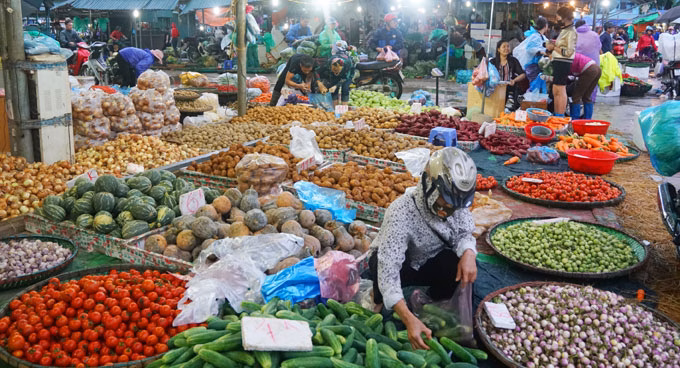 Cách chọn mua nông sản tươi ngon và an toàn Đi chợ mà thấy nông sản có 5 dấu hiệu này hãy coi chừng: Không hề tươi ngon, tốt sức khỏe như bạn nghĩ- Ảnh 2.