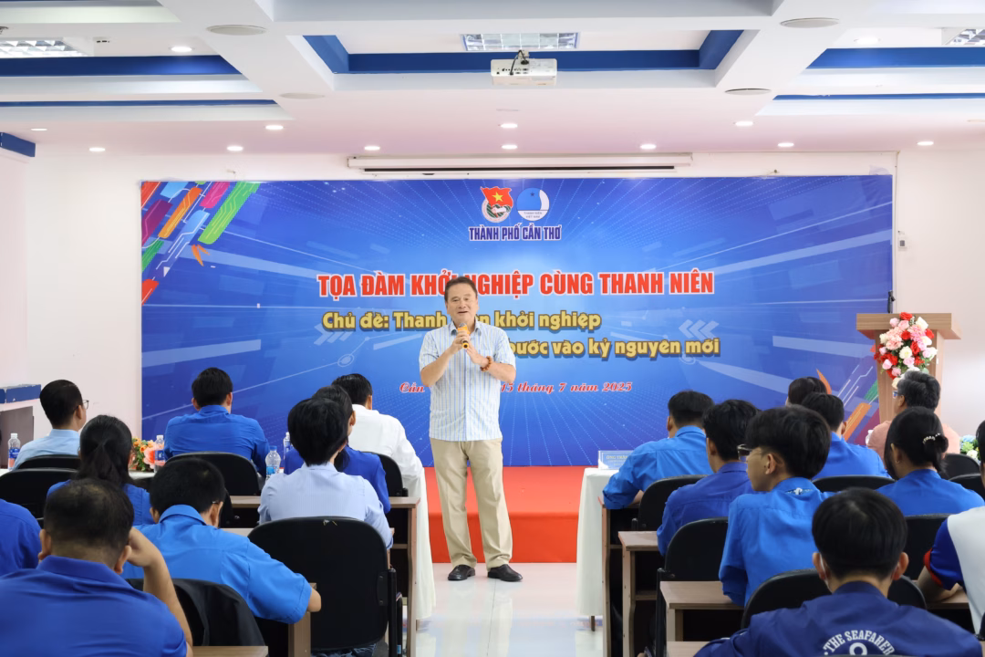 Cần Thơ: Tọa đàm khởi nghiệp giúp thanh niên tự tin bước vào kỷ nguyên mới Diễn giả Trần Sĩ Chương - Chuyên gia Kinh tế và Chiến lược phát triển doanh nghiệp trao đổi tại tọa đàm.