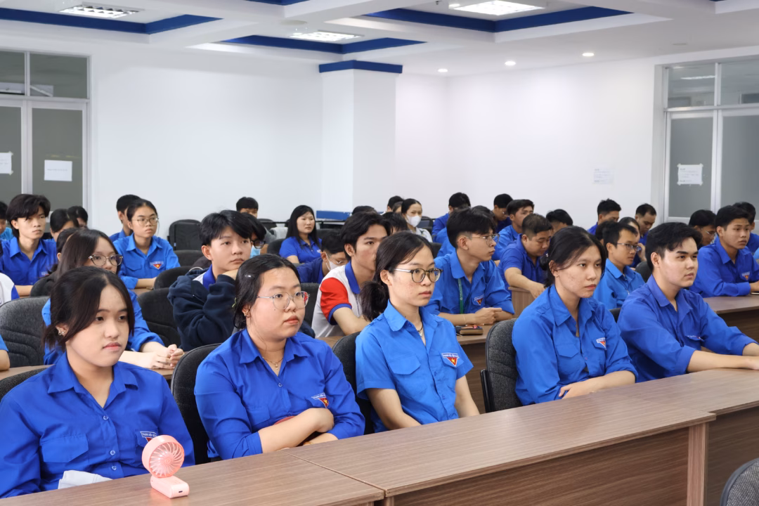 Cần Thơ: Tọa đàm khởi nghiệp giúp thanh niên tự tin bước vào kỷ nguyên mới Tọa đàm thu hút 100 đoàn viên, thanh niên tham dự.