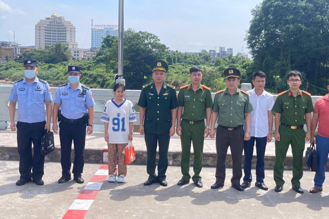 Cảnh sát Quảng Ninh bắt giữ đối tượng truy nã đặc biệt lừa đảo chiếm đoạt hơn 100 tỷ đồng