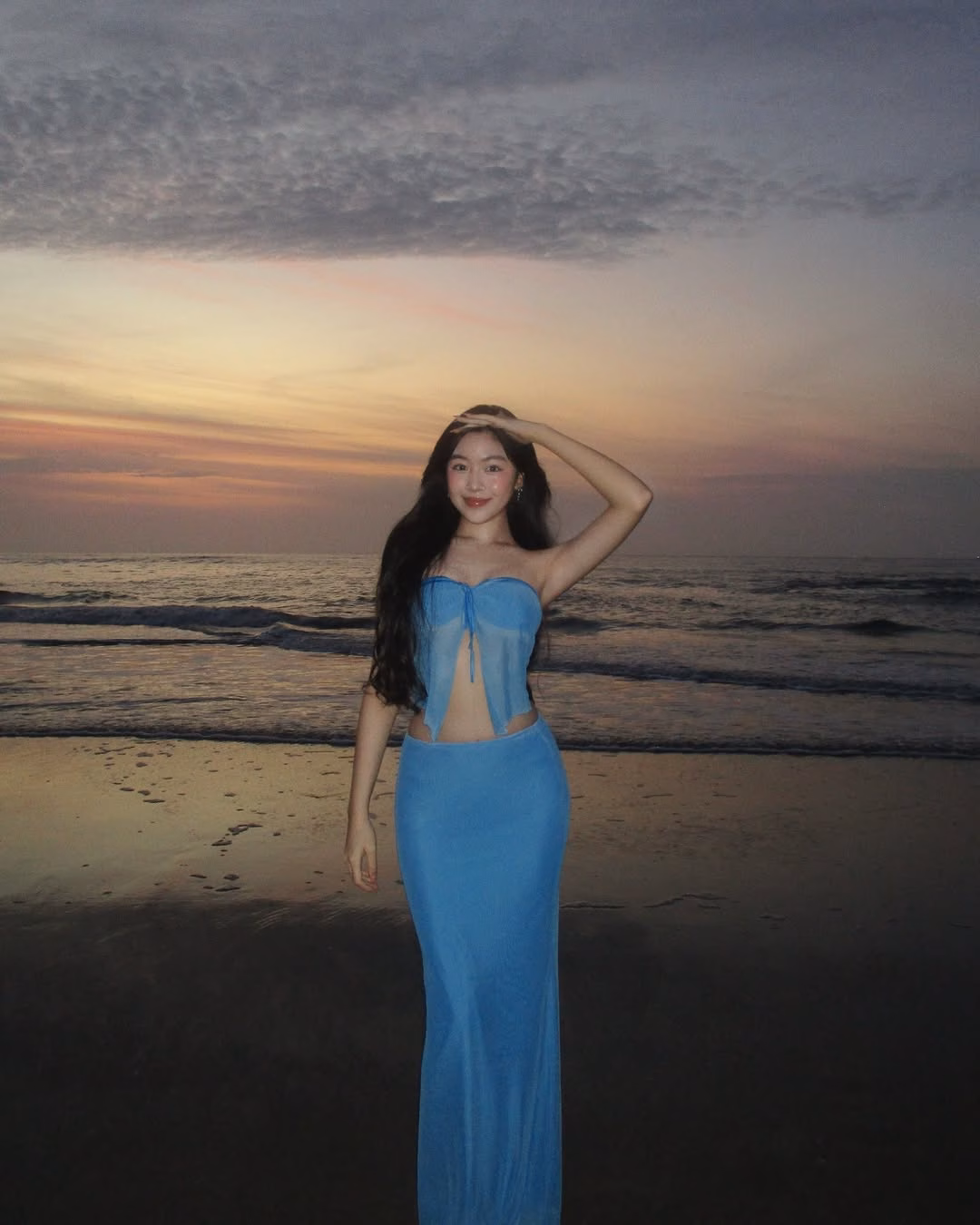 Con gái Quyền Linh đọ sắc khi đi biển Ngắm tủ đồ cuả 2 ái nữ nhà Quyền Linh: Cô chị là