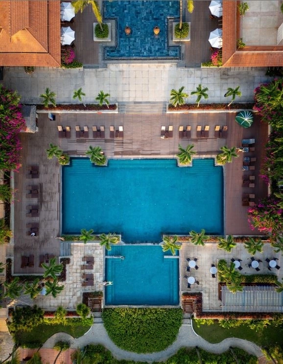 DANAFF III: Kết nối điện ảnh và văn hóa Việt Nam với thế giới Từ trên cao, Furama Resort Đà Nẵng nổi bật với kiến trúc tinh tế, sang trọng nhưng vẫn hòa quyện trọn vẹn với thiên nhiên xung quanh. Ảnh: Ariyana