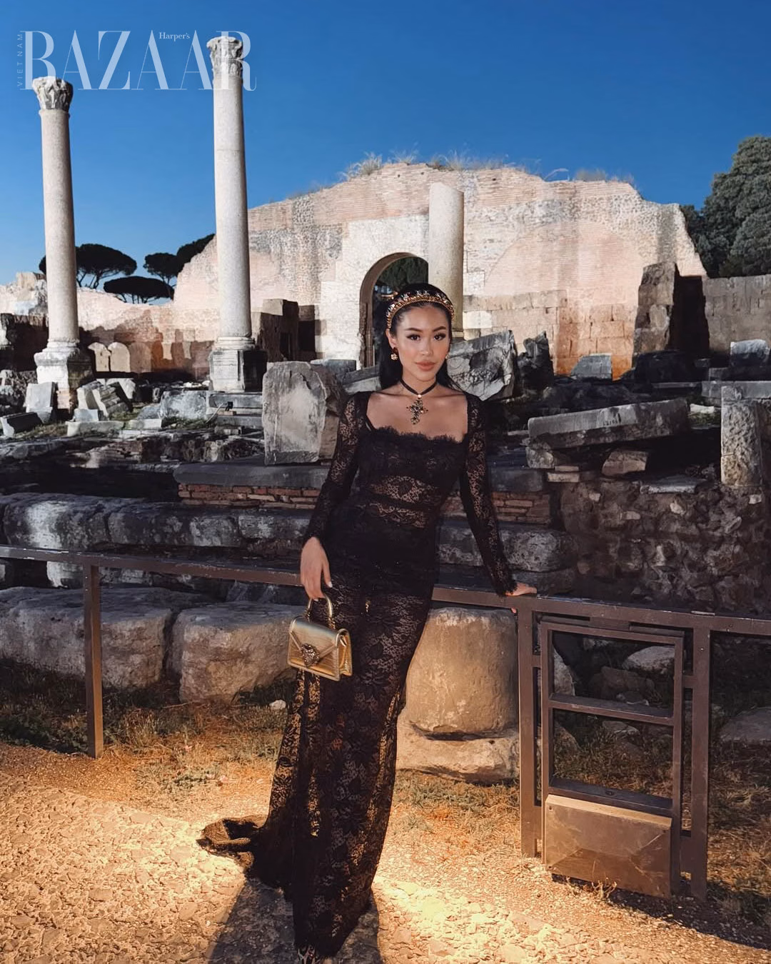 Dolce & Gabbana trình diễn thời trang cao cấp tại Rome CEO Tiên Nguyễn tại Quảng trường La Mã. Ảnh: Instagram @tiennguyen