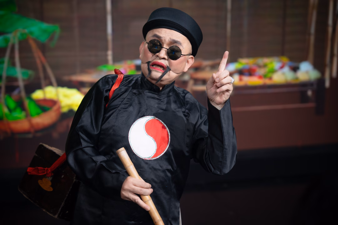 Xuân Hinh chỉ nhận mình là "kẻ chọc cười dân dã" (Ảnh: VTV).