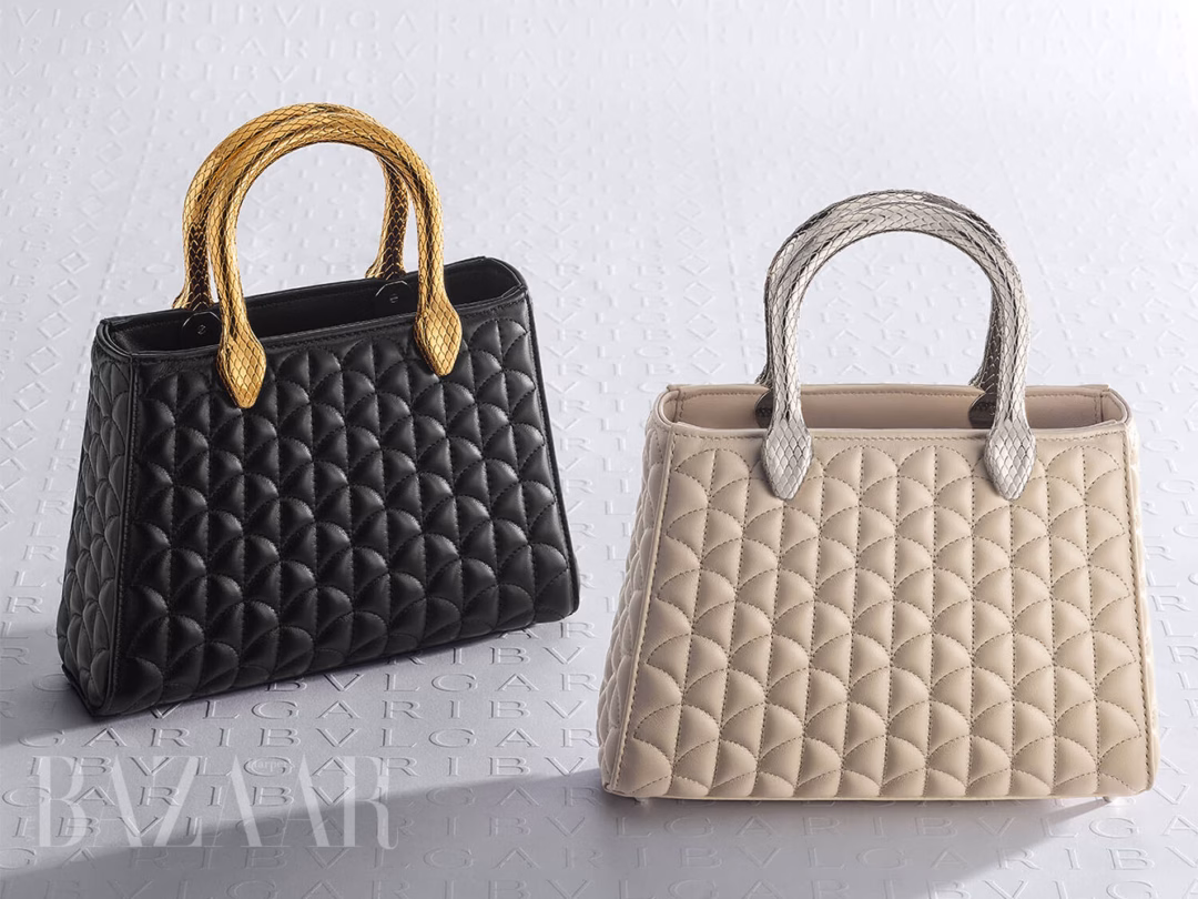 Cận cảnh chiếc túi xách BVLGARI Serpentine Duo Top Handle được lòng Hồ Ngọc Hà. Cô chọn mẫu màu đen. Ảnh: BVLGARI