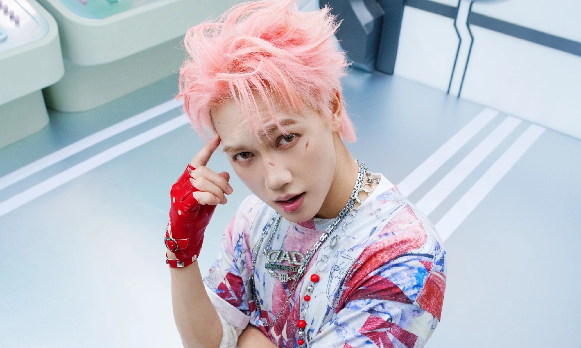 JSol comeback với MV Dán mắt, hé mở dự án mới đầy tham vọng Jsol nói về việc bị gắn mác "chỉ có vẻ điển trai" và sự thay đổi sau "Anh trai say hi". Video: