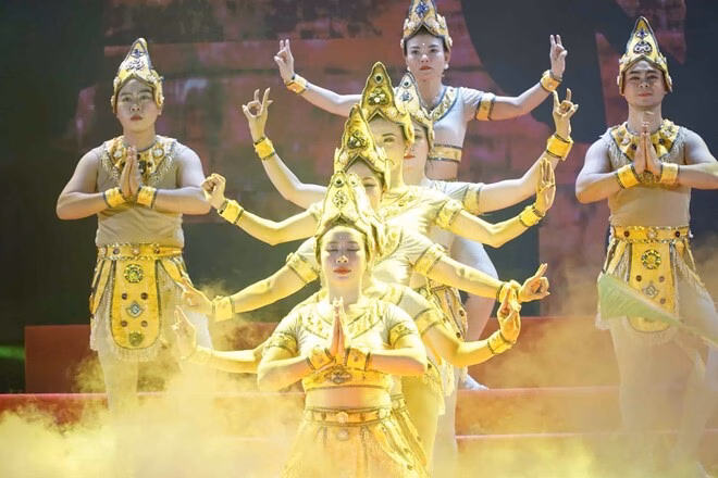 Khánh Hòa muốn ‘rót’ tiền vào nghệ thuật đãi ngộ tài năng