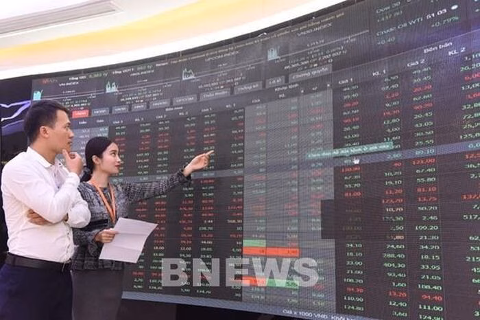 Khối Ngoại Mua Ròng 13.500 Tỷ Đồng, Niềm Tin Nhà Đầu Tư Tăng Lên