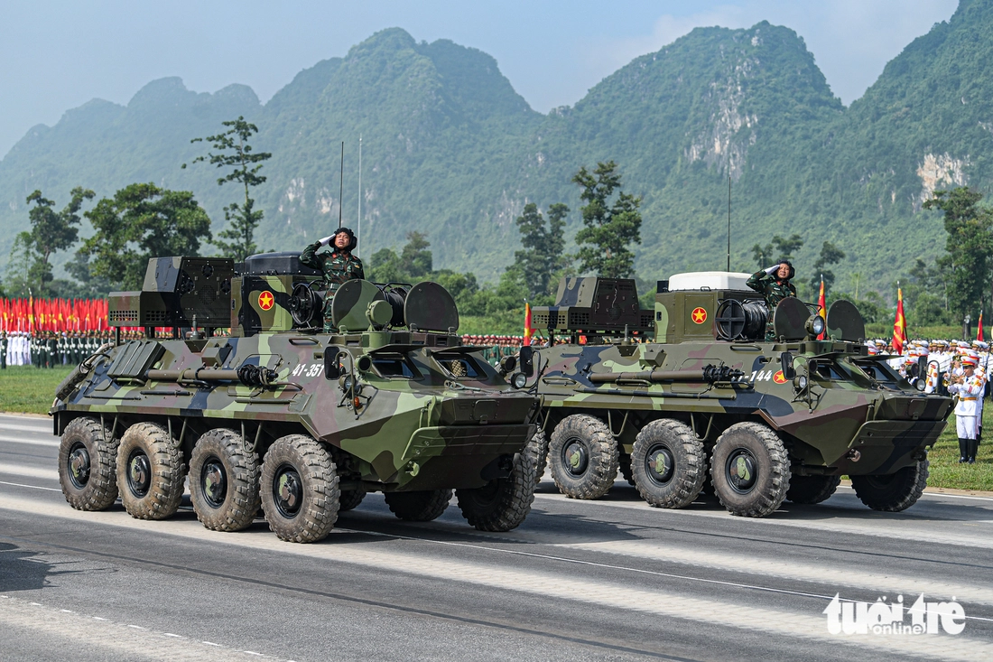 Xe chỉ huy thông tin BTR-60 PU được cải tiến trên cơ sở thân xe BTR-60PB - Ảnh: NAM TRẦN