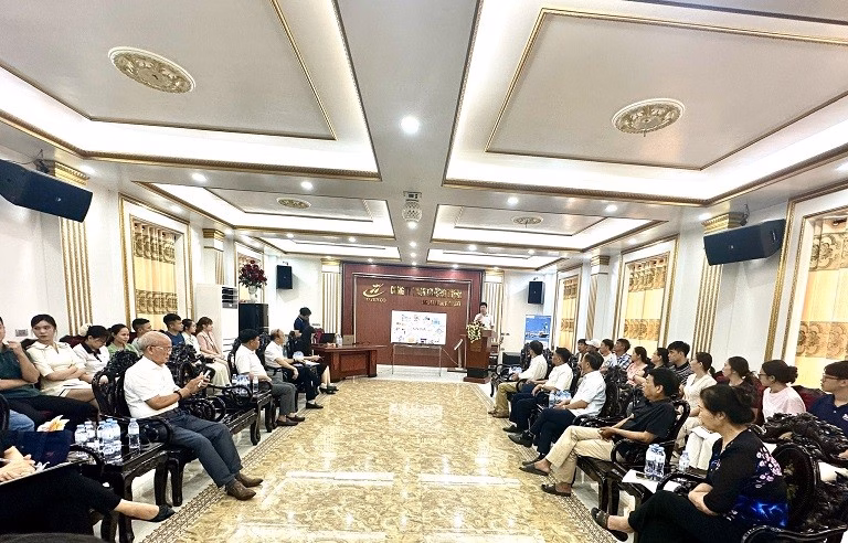 Làng nghề Việt lên ‘sàn’ công nghệ, bán hàng online dễ dàng hơn Toàn cảnh buổi tập huấn