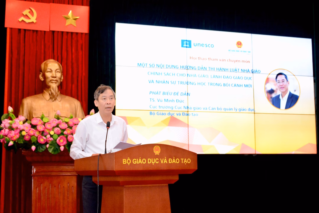 Cục trưởng Cục Nhà giáo và Cán bộ quản lý giáo dục Vũ Minh Đức phát biểu tại hội thảo.
