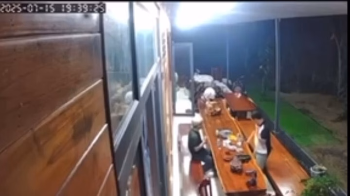 Mâu thuẫn tiền bạc, mua súng trên mạng xã hội để trả thù, 1 người tử vong Công an lấy lời khai của đối tượng Trần Thanh Hải. Ảnh: V.N