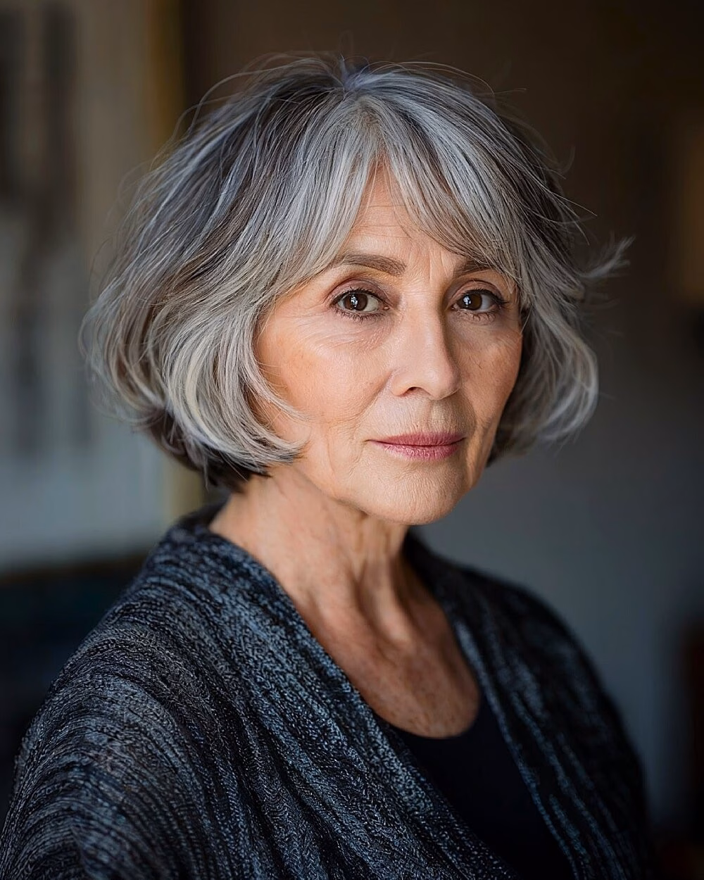 Mẹo chọn rèm tóc phù hợp với phụ nữ trên 70 tuổi Soft long bob with curtain bangs and light layering for women over 70