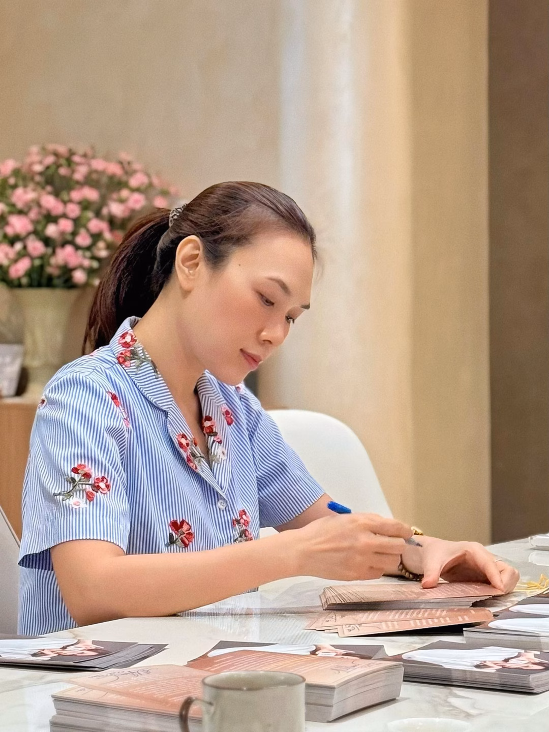 Mỹ Tâm bật mí bí quyết chống lão hóa với rau xanh