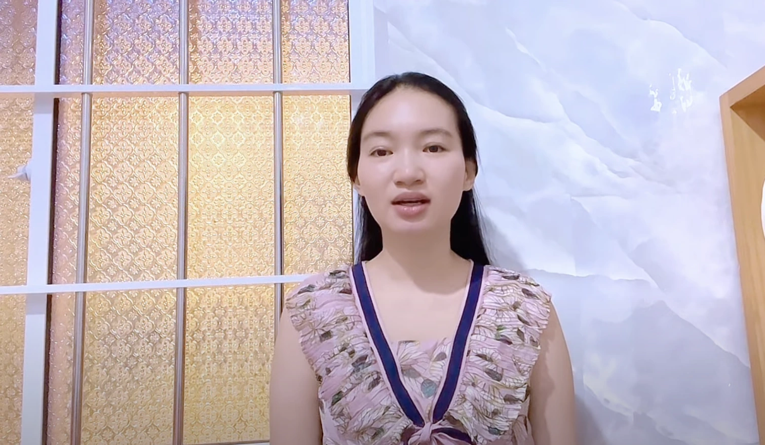 Ngọc Thưởng vợ Tiết Cương bức xúc vì bị tấn công trên mạng xã hội Ngọc Thưởng bức xúc khi bị một tài khoản liên tục chửi bới, bình luận sai lệch về hôn nhân của cô