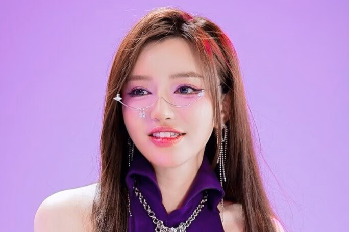 D. Phương Ly