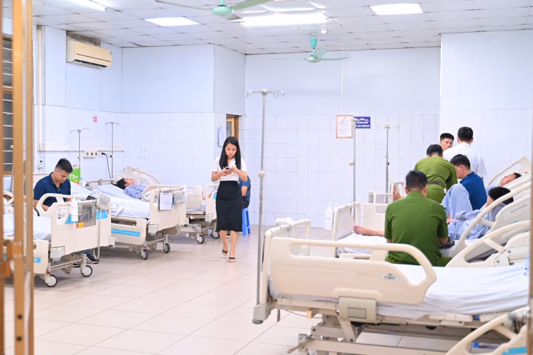 Hiện sức khỏe của 10 nạn nhân đang ổn định và được chăm sóc tại bệnh viện Đa khoa tỉnh Quảng Ninh.