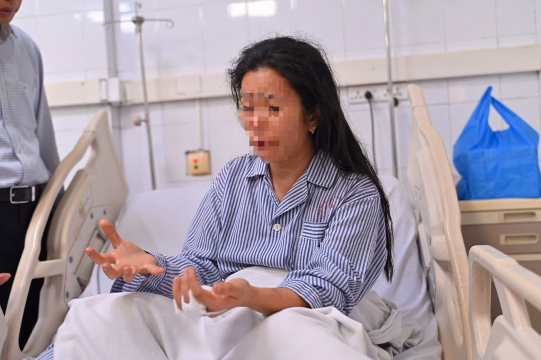 Lãnh đạo tỉnh thăm hỏi động viên nạn nhân trong vụ lật tàu.