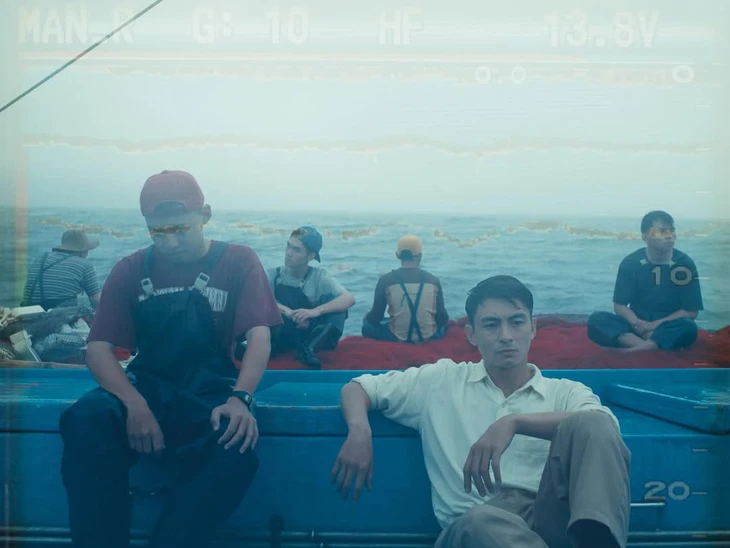 Phim ngắn ‘Đàn cá gỗ’ viral với sức hút của hit ‘Phép màu’ Ê kíp đã vượt bão, ngâm mình dưới biển để quay được những thước phim chân thực - Ảnh: ĐPCC