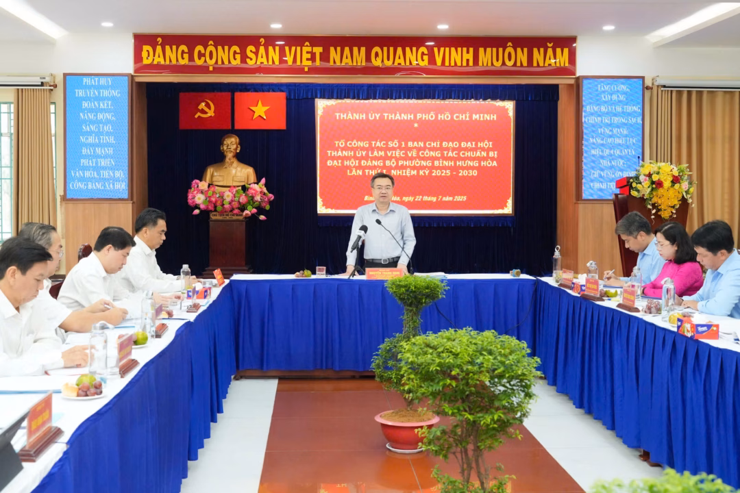 Phó Bí thư Thường trực Thành ủy TP.HCM làm việc với Đảng bộ phường Bình Hưng Hòa