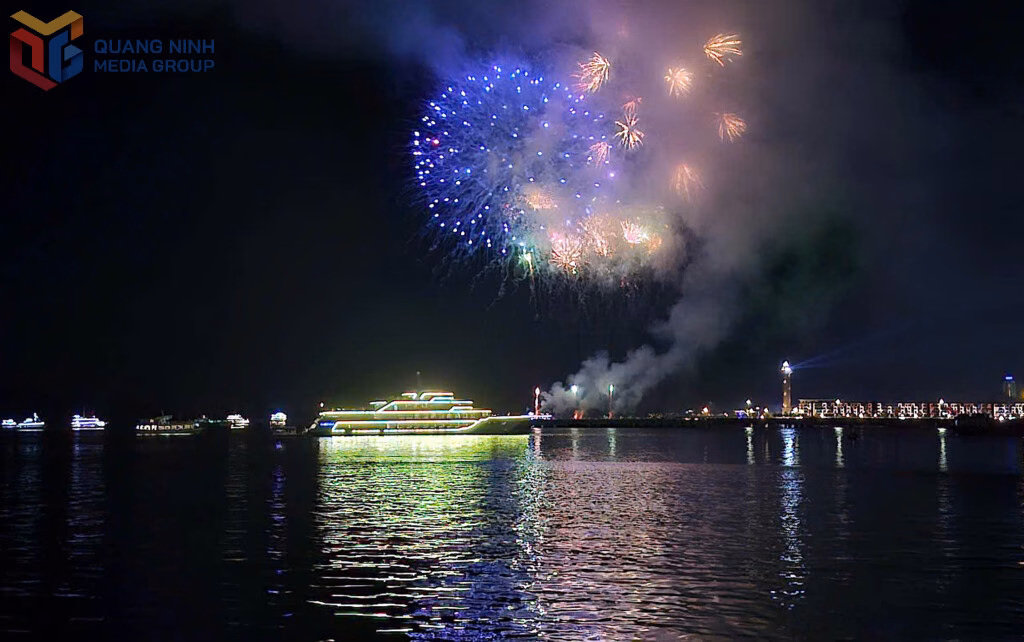 Một góc không gian ẩm thực nhiều màu sắc cuốn hút du khách khi tới tham gia sự kiện Halo Fest ở quảng trường Halong Marina.