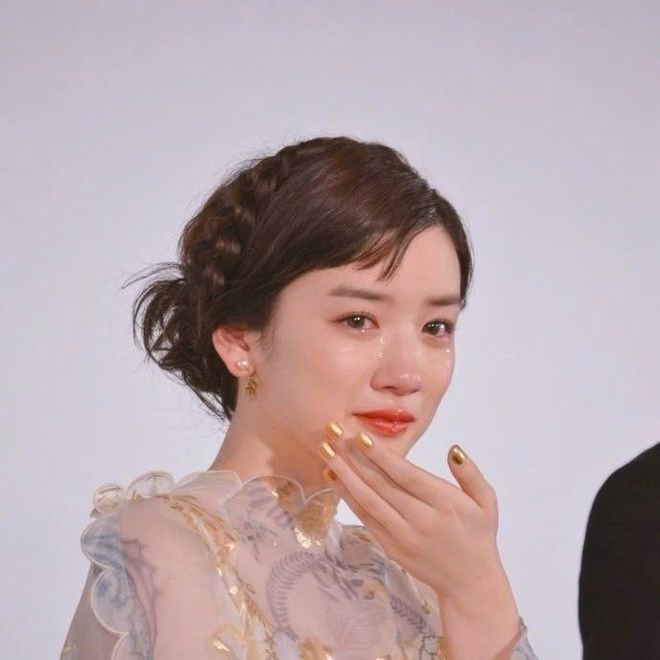 Sao nữ Nhật Bản mất tất cả vì scandal ngoại tình với bạn diễn có gia đình Ngọc nữ showbiz đổi đời từ