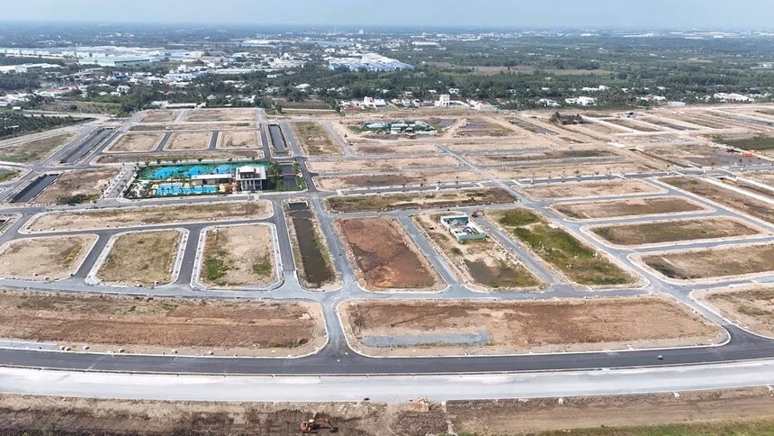Thị trường đất nền phía Nam tăng trưởng mạnh, người mua có xu hướng ‘thoát’ ra ngoại thành Giá nhà Hà Nội dự báo tăng 15%, TP.HCM chỉ tăng không quá 5%