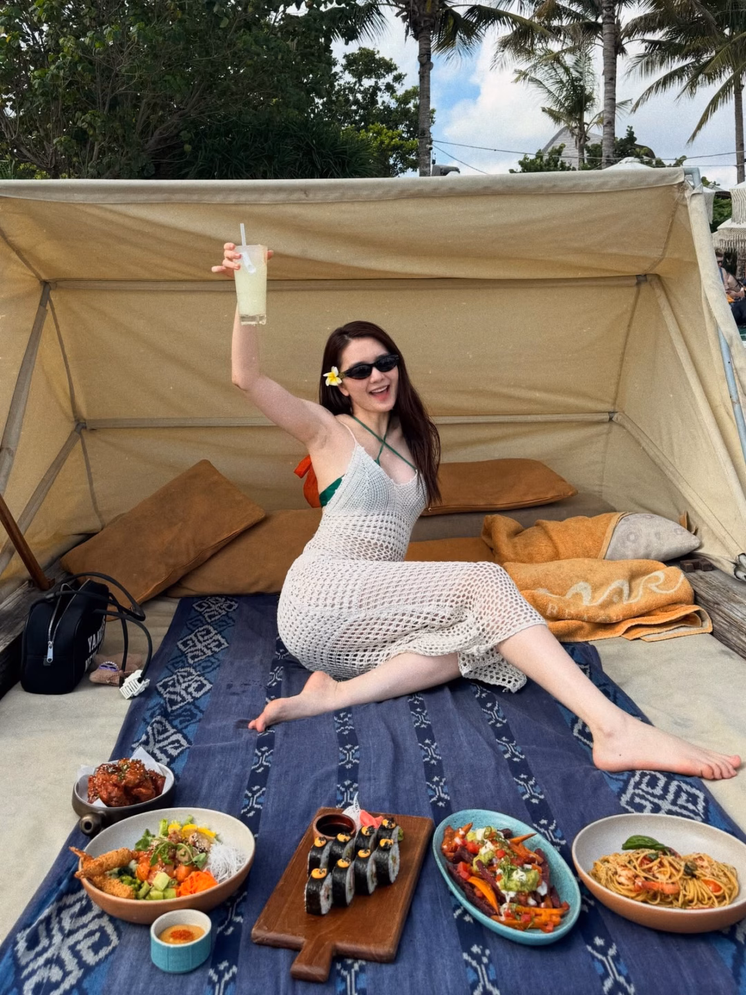 Thiều Bảo Trang khoe body tuyệt đẹp ở Bali Thiều Bảo Trang diện bikini với váy lưới khoe dáng ở Bali - 6