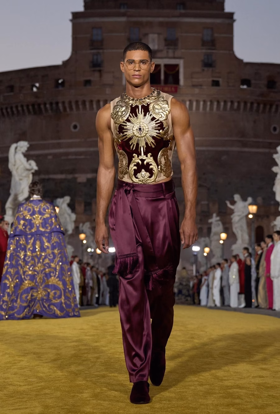 Thời trang cao cấp và sự trở lại của các biểu tượng Công giáo Khi thời trang cũng hướng đến niềm tin - Ảnh 12