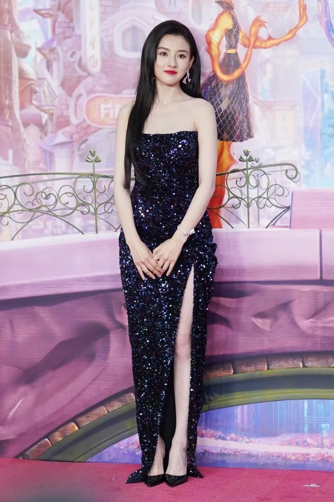 Tống Tổ Nhi bị chỉ trích vì gầy quá mức Tống Tổ Nhi ảnh 1