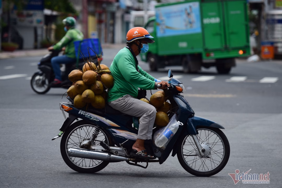 TP Hồ Chí Minh muốn chuyển đổi 400.000 xe máy xăng sang xe điện: Thách thức lớn