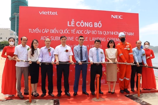 Việt Nam đẩy mạnh xây dựng hạ tầng số với mục tiêu trở thành trung tâm dữ liệu khu vực Xây dựng hạ tầng kết nối toàn cầu, Viettel hỗ trợ doanh nghiệp Việt vươn ra thế giới