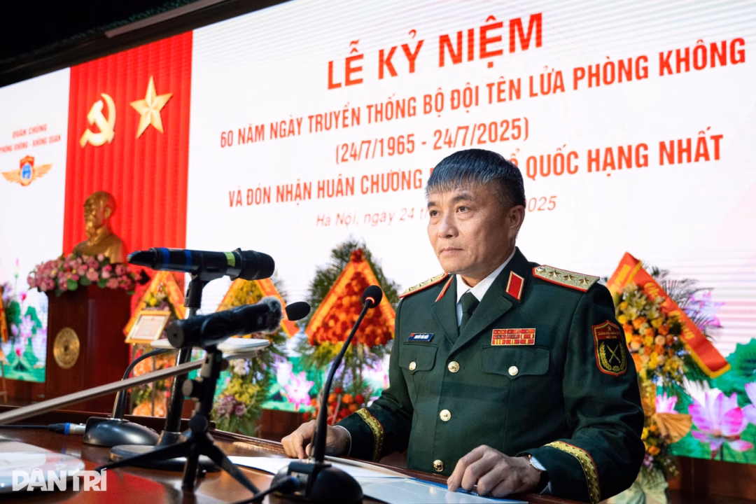 60 năm xây dựng và phát triển: Bộ đội Tên lửa Phòng không vững vàng bảo vệ Tổ quốc Thượng tướng Nguyễn Văn Hiền, Thứ trưởng Bộ Quốc phòng (Ảnh: Mạnh Quân).